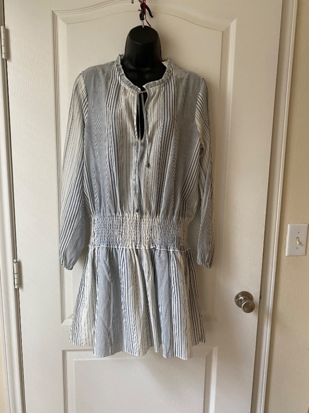 Splendid Dress - Picture 2 of 10